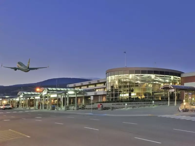 Canadian Airport Towers Face Closure: Travel Disruption Looms