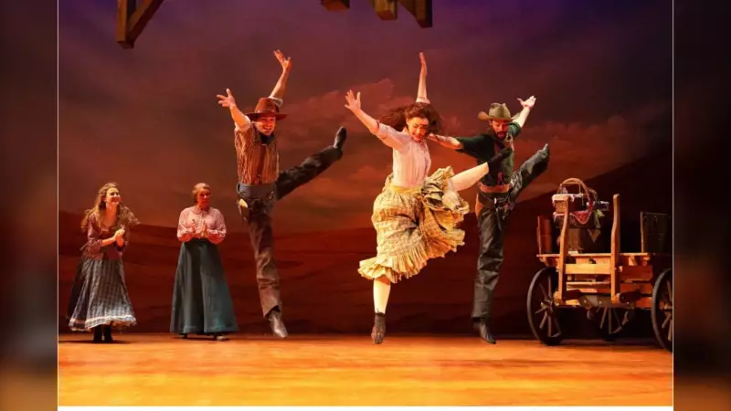 Calgary's Vanessa Mitchell Brings Holiday Cheer in U.S. Tour of Elf: The Musical