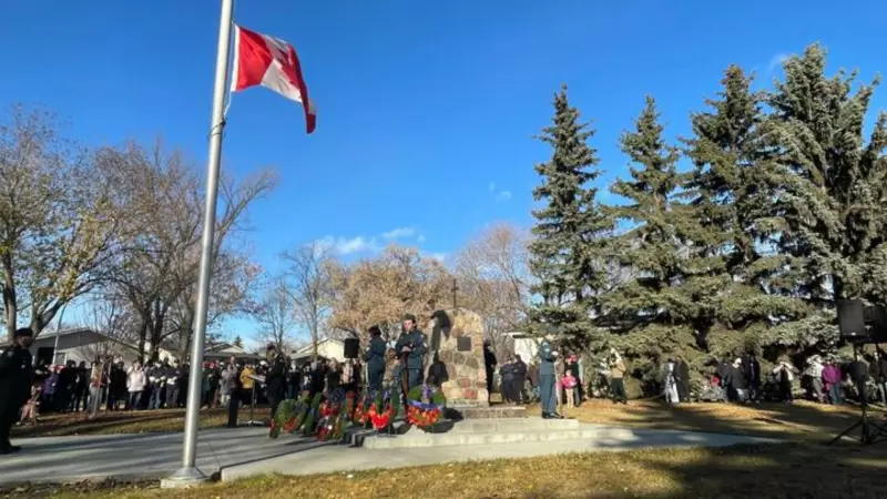 Edmontonians Honour Veterans at Alberta's Oldest War Monument on Remembrance Day