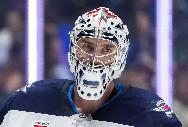 Jets' Hellebuyck Out 4-6 Weeks After Knee Surgery