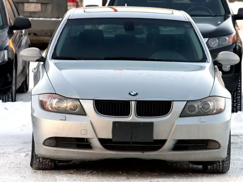 Lethbridge Police Crack Down on Illegal Window Tint After Pedestrian Collisions