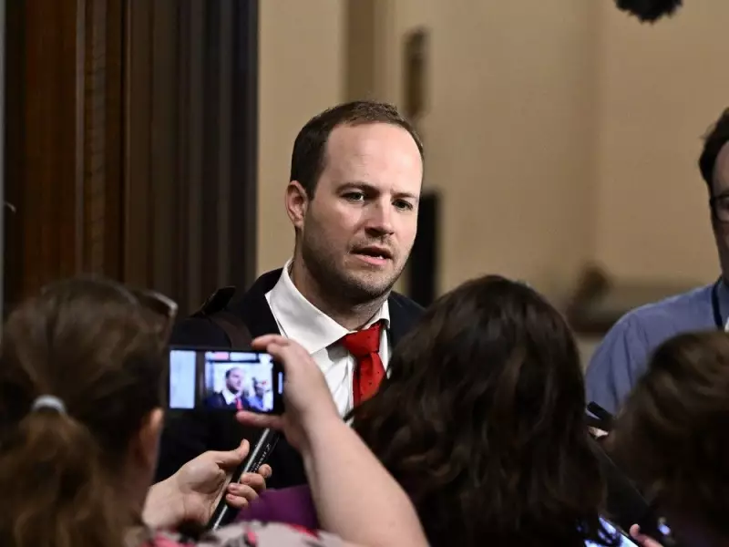 Liberal MPs Downplay Energy Deal Divisions as B.C. Caucus Briefed