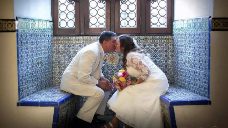 Political Divide Cancels Holidays: One Woman's Story Goes Viral