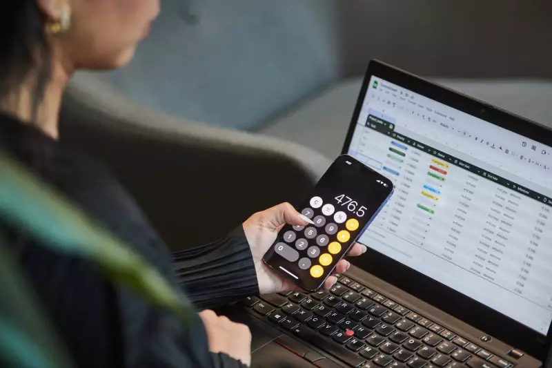 Robo-Investing Explained: How AI Manages Your Money in Canada