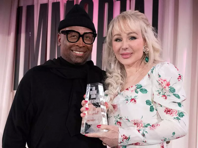 Suzanne Rogers Honoured with ROM Immortal Award for Fashion Philanthropy