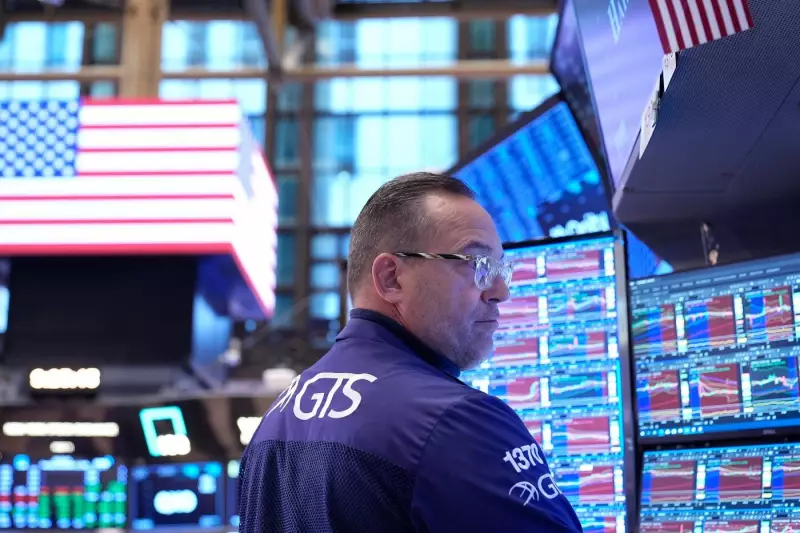 TSX Rises as Telecom and Energy Stocks Climb with Higher Oil Prices