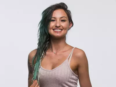 SUNshine Girl Dakota: Toronto's 5'1" Hazel-Eyed Beauty from 2016