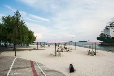 Toronto Police Rescue Man from Lake Ontario, Issue Cold Water Warning