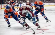 Avalanche Crush Oilers 9-1 as MacKinnon Celebrates Team's Hot Start