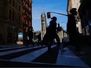 Canadian Employers Favor Foreign Workers: Study Reveals Wage Impact