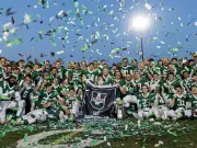 Huskies Advance to Vanier Cup After Emotional Mitchell Bowl Victory
