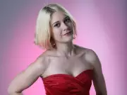 SUNshine Girl Cynthia: Toronto's Creative Force in Modelling