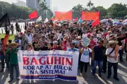 Thousands Protest Corruption in Philippines Over Stolen Flood Funds