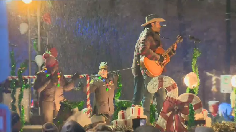 Hollywood Comes to High River: Netflix Films Santa Claus Parade for Holiday Movie