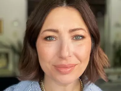 5 Biggest Makeup Trends of 2025: From Teal Blue to Retro Liner