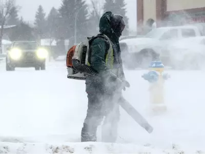 Edmonton Braces for 15 cm Christmas Eve Snowstorm, RCMP Urges Safety