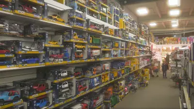 How an Edmonton Store Thrives as Online Shopping Grows