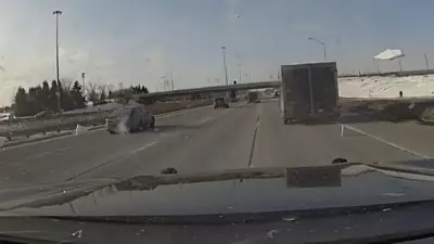 Ottawa Driver Fined $110 After Snow Flies Off Trailer on Hwy. 417