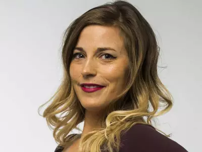 SUNshine Girl Stephanie: A 2018 Feature on Fitness, Beaches, and Classic Cars