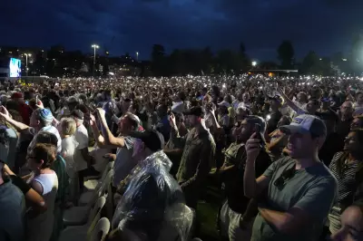 Thousands Gather at Bondi Beach for National Day of Reflection After Antisemitic Attack