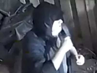 Toronto Police Seek Suspect in Scarborough Voyeurism Case, Seize Loaded Gun in Separate Incident