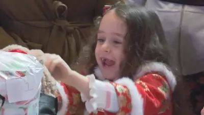 Vancouver's CityReach Distributes Hundreds of 'Boxes of Love' Holiday Hampers