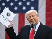 Bank of America CEO Predicts Trump Tariff De-escalation in 2026