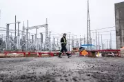 BC Hydro Sues Vancouver Family to Unblock Major Transmission Line Work