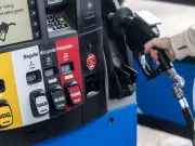 Calgary Gas Prices Plunge Below $1/Litre for First Time Since 2021