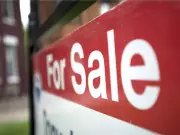 Canadian Home Sales Stagnate in November as Prices Dip 2% Annually