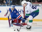 Canucks Win 2 Straight Post-Hughes Trade; Sherwood Deal Looms