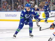 Elias Pettersson Returns to Canucks Lineup Tonight After 8-Game Absence
