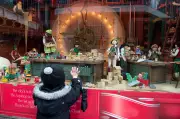 Holiday Magic Returns: Iconic Window Displays Coming Back to Former Hudson's Bay in Toronto