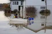 Levee Breach Near Seattle Prompts Flood Warning; Crews Deploy Sandbags