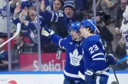 Maple Leafs Rally to Defeat Blackhawks, Honour Joe Bowen in Pregame Ceremony