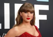 Taylor Swift Donates $1 Million to Feeding America for Holiday Meals