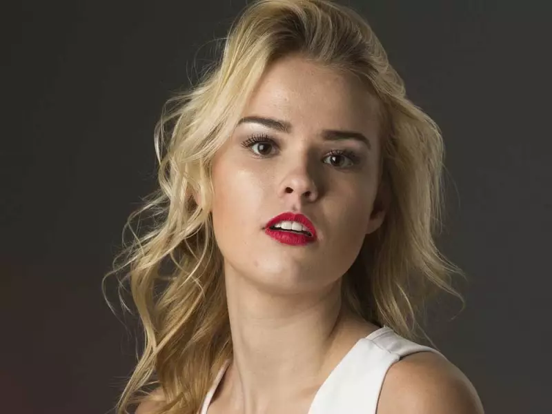 SUNshine Girl Hailee: A Look Back at the 2018 Feature