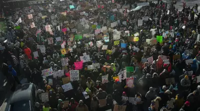 Arctic-Temperature Protests in Minneapolis Target Immigration Crackdown