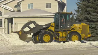 Edmonton Extends Residential Parking Ban for Weekend Snow Clearing