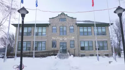 Gimli Residents Demand Transparency After Mayor's Suspension Over Misconduct