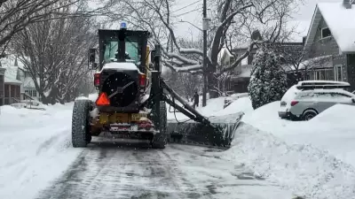 Ottawa City Crews Tackle Cleanup After Major Snowfall, January 2026