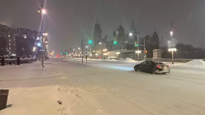 Ottawa Snowfall Warning Persists: School Buses Operating Amid Winter Conditions