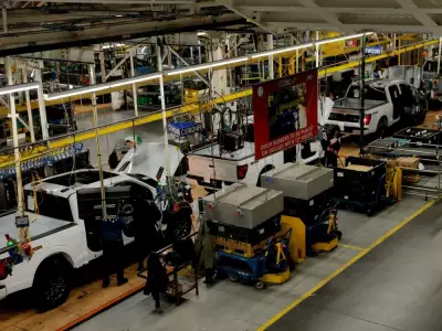 Trump Calls CUSMA 'Irrelevant,' Seeks Separate Deals with Canada and Mexico