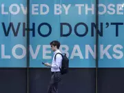24% of Canadians Switch Banks in 2025, Highest Rate in 20 Years