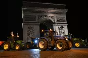 350 Tractors Converge on Paris Parliament in Farmer Protest Over Incomes, EU Trade