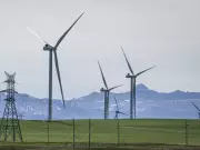 Alberta Wind Warning: Gusts to 120 km/h Threaten High-Sided Vehicles