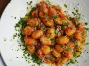Classic Gnocchi with Tomato Sauce: A Simple Weeknight Recipe