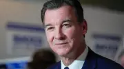 Democrat Suozzi Regrets DHS Funding Vote After ICE Agent's Fatal Shooting in Minneapolis
