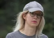 Elizabeth Holmes Seeks Presidential Pardon from Trump for Early Prison Release