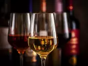 Exploring the Cozy Wine Experience: From Coffee Notes to Comforting Bottles